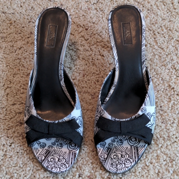 Anne Klein Shoes - Anne Klein Floral Heels